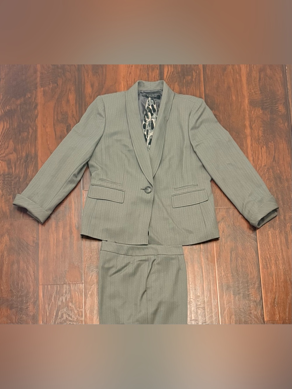 Kasper Petite Gray Pinstripe Pantsuit Blazer & Pants Set Women’s 12P